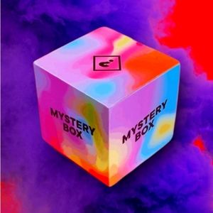 Small Sized Tops 10 Item Mystery Box Mall Brands